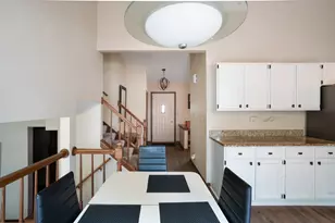 1100 Gail Dr, Buffalo Grove, IL 60089 - Photo 8