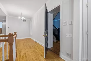 2013 W Concord Pl, Chicago, IL 60647 - Photo 2