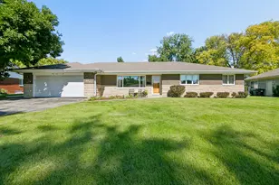 2705 Calmer Dr, Joliet, IL 60433 - Photo 2