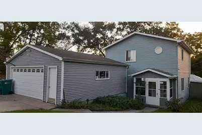 30 N Lilac Ave Avenue, Fox Lake, IL 60020 - Photo 1