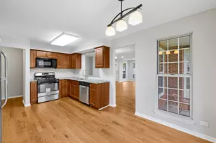 924 Ann Arbor Ln, Vernon Hills, IL 60061 - Photo 8
