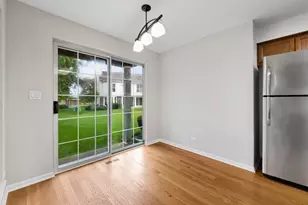 924 Ann Arbor Ln, Vernon Hills, IL 60061 - Photo 16