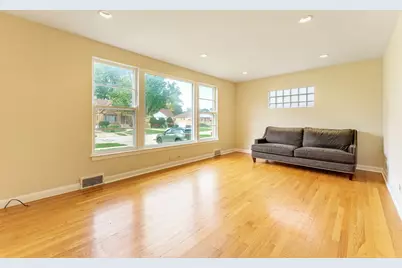 1635 Downing Avenue, Westchester, IL 60154 - Photo 8