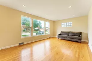 1635 Downing Ave, Westchester, IL 60154 - Photo 8
