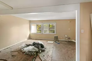 1235 San Simeon Dr, Hanover Park, IL 60133 - Photo 6