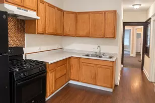 531 W 61st Pl, Chicago, IL 60621 - Photo 2
