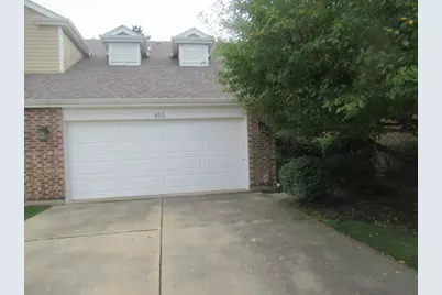 815 Winchester Lane, Northbrook, IL 60062 - Photo 2