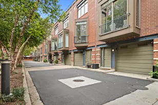 310 N Clinton St, Chicago, IL 60661 - Photo 1