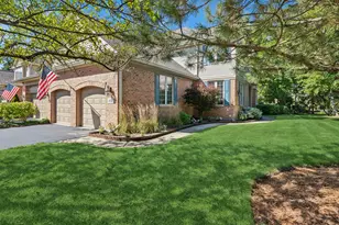 1802 Westleigh Dr, Glenview, IL 60025 - Photo 2