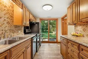18018 Armitage Ct, Homewood, IL 60430 - Photo 6