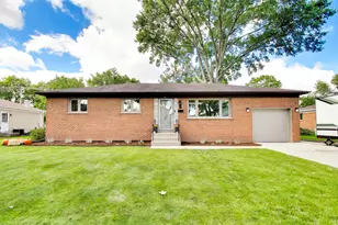 16 Audrey Ln, Mount Prospect, IL 60056 - Photo 1