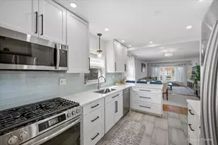 6959 W Summerdale Ave, Chicago, IL 60656 - Photo 10