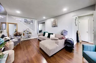 8017 S Sacramento Ave, Chicago, IL 60652 - Photo 6