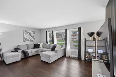 18921 Willow Avenue, Country Club Hills, IL 60478 - Photo 2