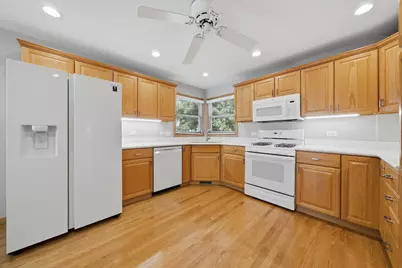 586 S Hawthorne Avenue, Elmhurst, IL 60126 - Photo 14
