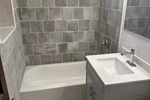 3243 N Hoyne Ave, Chicago, IL 60618 - Photo 6