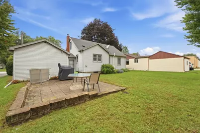 402 SW 7th Avenue, Aledo, IL 61231 - Photo 24