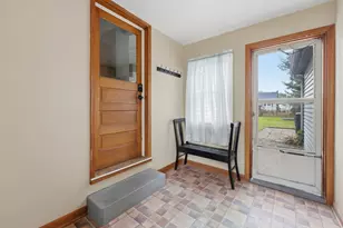 402 SW 7th Ave, Aledo, IL 61231 - Photo 2