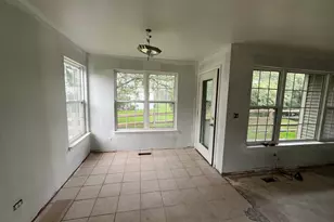 320 Buckingham Cir, Elgin, IL 60120 - Photo 8