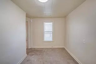 706 McDonough St, Joliet, IL 60436 - Photo 16