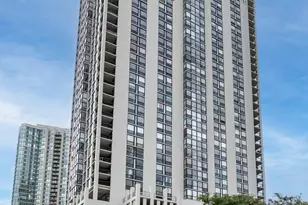 1122 N Clark St, Chicago, IL 60610 - Photo 2