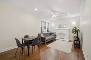 6135 N Hoyne Ave, Chicago, IL 60659 - Photo 2