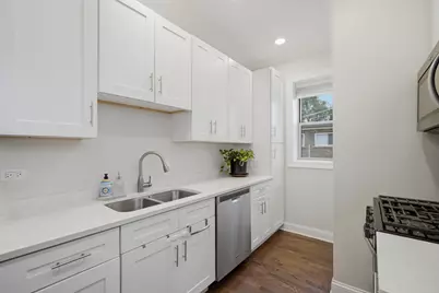 6135 N Hoyne Avenue #3, Chicago, IL 60659 - Photo 10