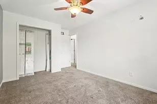 524 Dogwood Ct, Joliet, IL 60431 - Photo 32