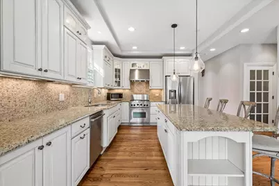 8027 Long Avenue, Skokie, IL 60077 - Photo 18