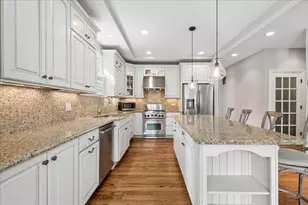 8027 Long Ave, Skokie, IL 60077 - Photo 18