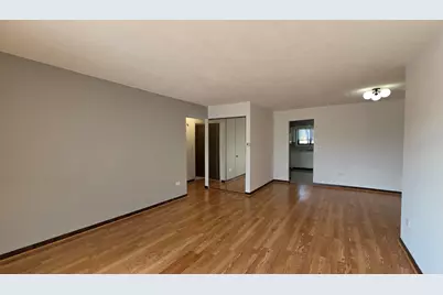 718 Cobblestone Circle #C, Glenview, IL 60025 - Photo 8