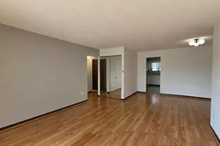 718 Cobblestone Cir, Glenview, IL 60025 - Photo 8