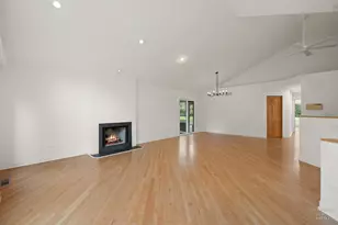 11610 Brittany Ct, Spring Grove, IL 60081 - Photo 6