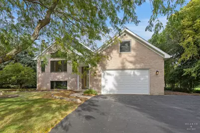 11610 Brittany Court, Spring Grove, IL 60081 - Photo 2
