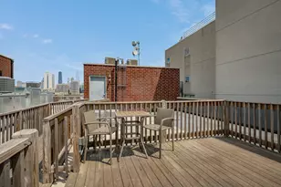 680 N Milwaukee Ave, Chicago, IL 60642 - Photo 22