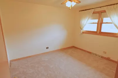 4537 W 100th Place, Oak Lawn, IL 60453 - Photo 8