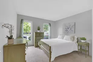 29W456 Blackthorn Ln, Warrenville, IL 60555 - Photo 12