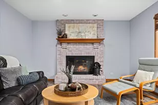564 Cleavland Dr, Bolingbrook, IL 60440 - Photo 8