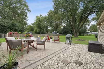 15670 W Sprucewood Lane, Libertyville, IL 60048 - Photo 22