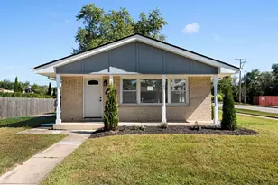 14057 S Hoxie Ave, Burnham, IL 60633 - Photo 1