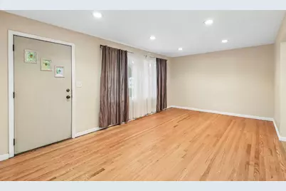 370 W Margaret Terrace, Cary, IL 60013 - Photo 4