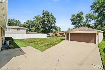 304 Crestwood Drive, Roselle, IL 60172 - Photo 28