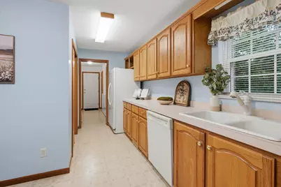 211 Bridge Street, Millington, IL 60537 - Photo 8