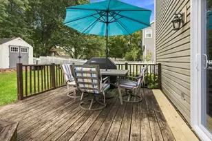 356 Wildwood Dr, North Aurora, IL 60542 - Photo 10