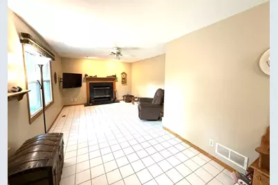 763 Concord Drive, Crystal Lake, IL 60014 - Photo 4