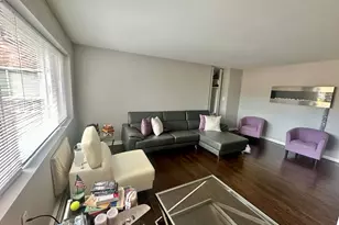 7120 N Sheridan Rd, Chicago, IL 60626 - Photo 2