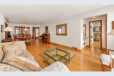 6027 N Jersey Avenue, Chicago, IL 60659 - Photo 4