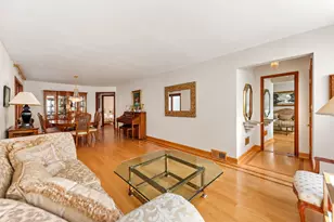6027 N Jersey Ave, Chicago, IL 60659 - Photo 4