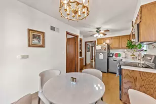 6027 N Jersey Ave, Chicago, IL 60659 - Photo 10