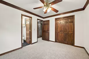 145 Shawnee Dr, Carol Stream, IL 60188 - Photo 16